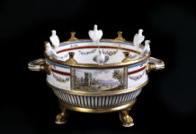 Napoli Napoli. Di lava, porcellana e musica